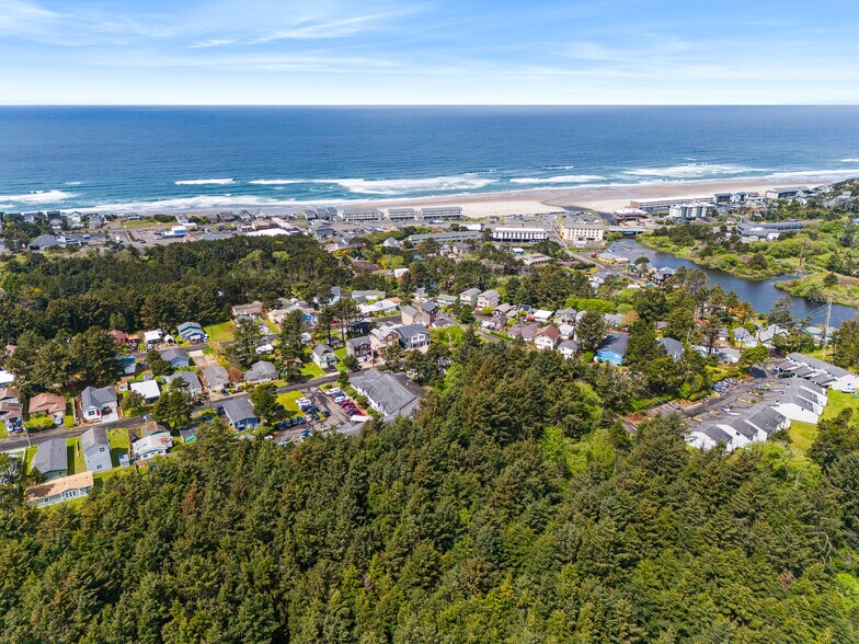 More Photos Of 331 SE Jetty Ave, Lincoln City Apartments For Sale