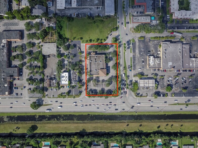 More Photos Of 6105 W Sunrise Blvd, Fort Lauderdale Freestanding For Lease