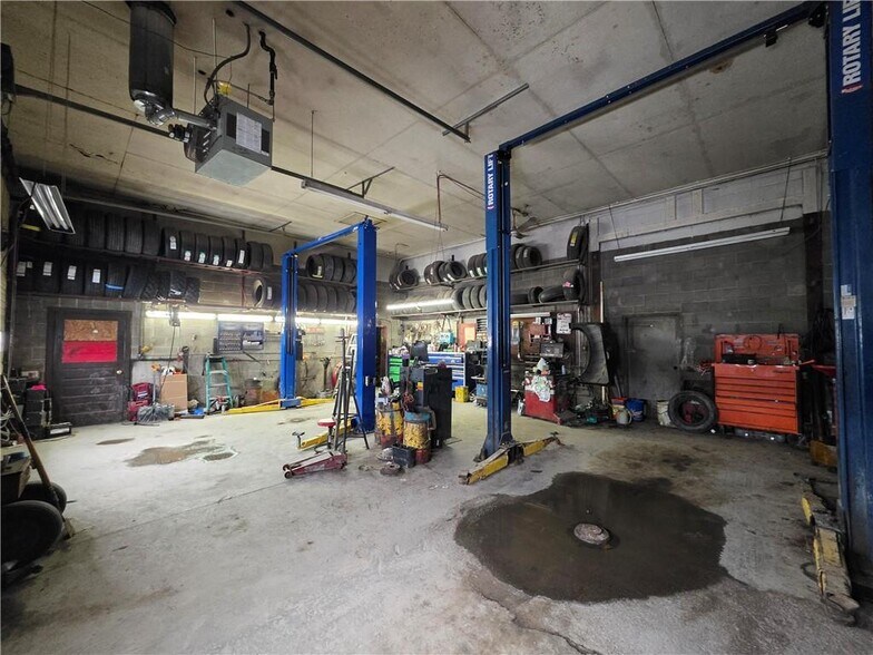 More Photos Of 3522 Andover Rd, Wellsville Auto Repair For Sale