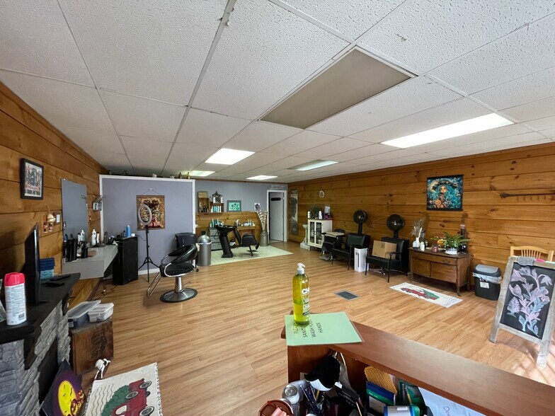 More Photos Of 15 River Rd, Willington General Retail For Sale