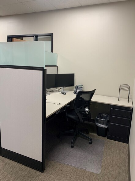 More Photos Of 5151 Pfeiffer Rd, Blue Ash Office For Lease
