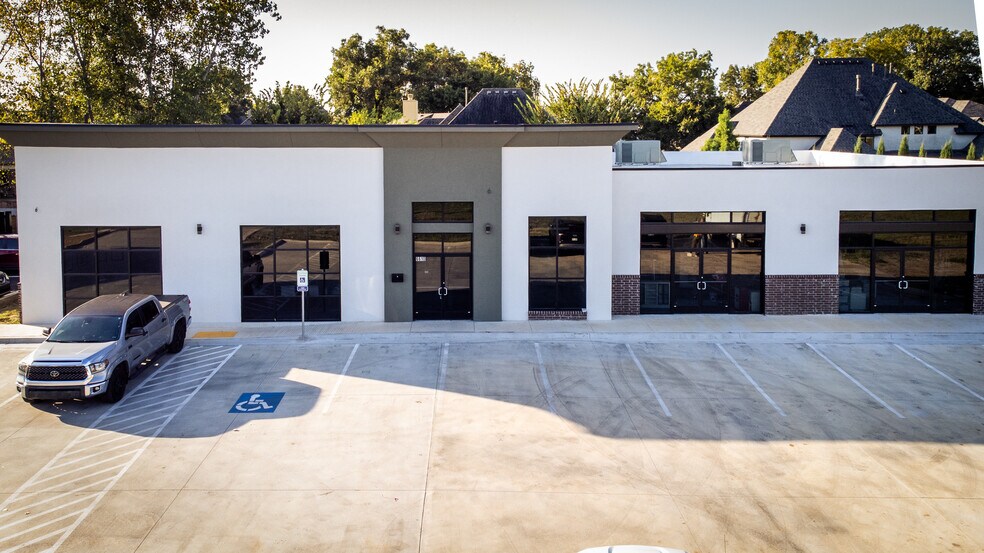 Primary Photo Of 6610 E 121st St, Bixby Office For Lease