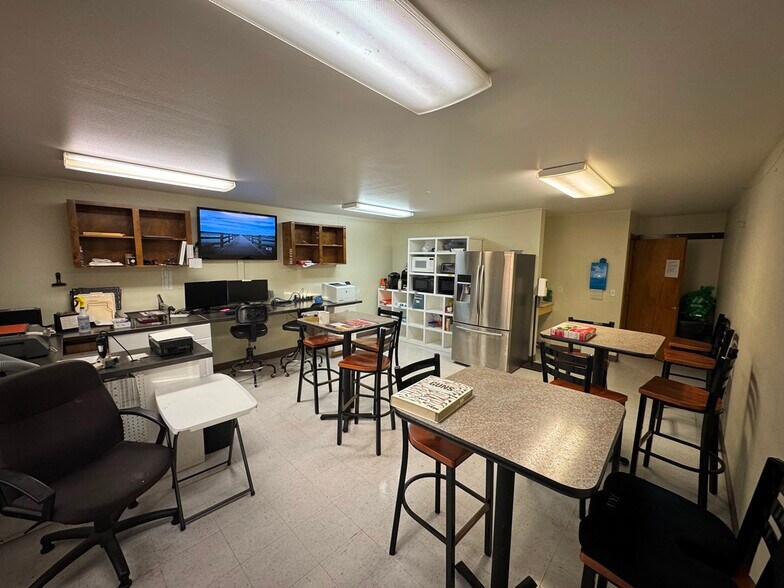 More Photos Of 1913-1957 Fescue St, Albany Industrial For Sale