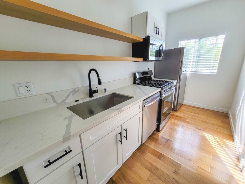 More Photos Of 1001 Hyperion Ave, Los Angeles Apartments For Sale