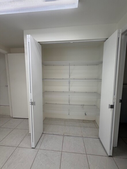 More Photos Of 16115-16155 SW 117th Ave, Miami Light Distribution For Sale