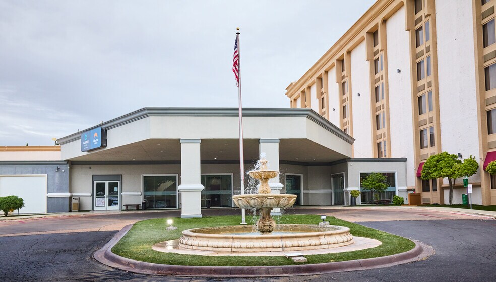 More Photos Of 441 Rio Concho Dr, San Angelo Hotel For Sale