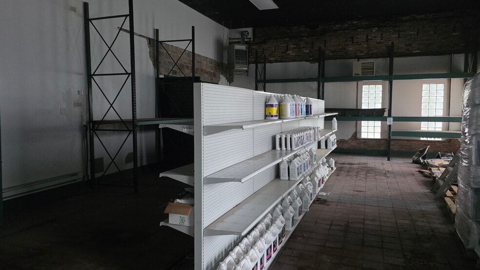 More Photos Of 127 North St, Morenci Showroom For Sale
