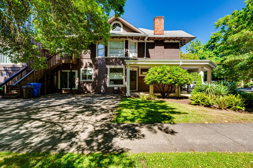 More Photos Of , Eugene Multifamily For Sale