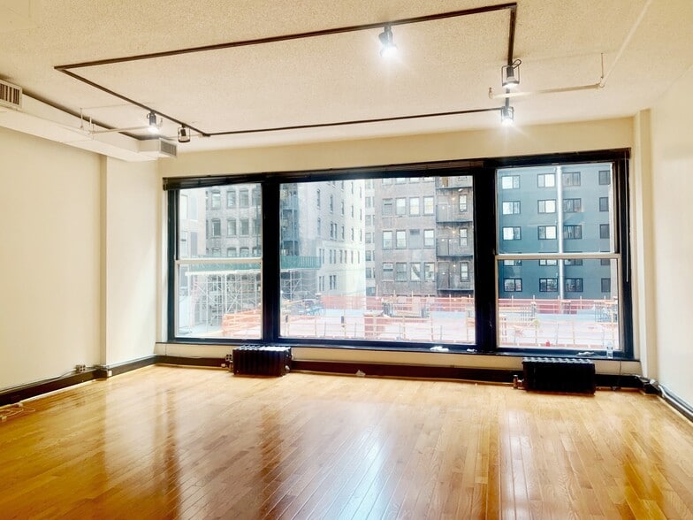 More Photos Of 21 W 39th St, New York Loft Creative Space For Lease