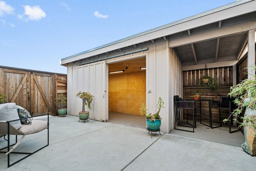 More Photos Of 108 High Rd, Santa Cruz Flex For Sale