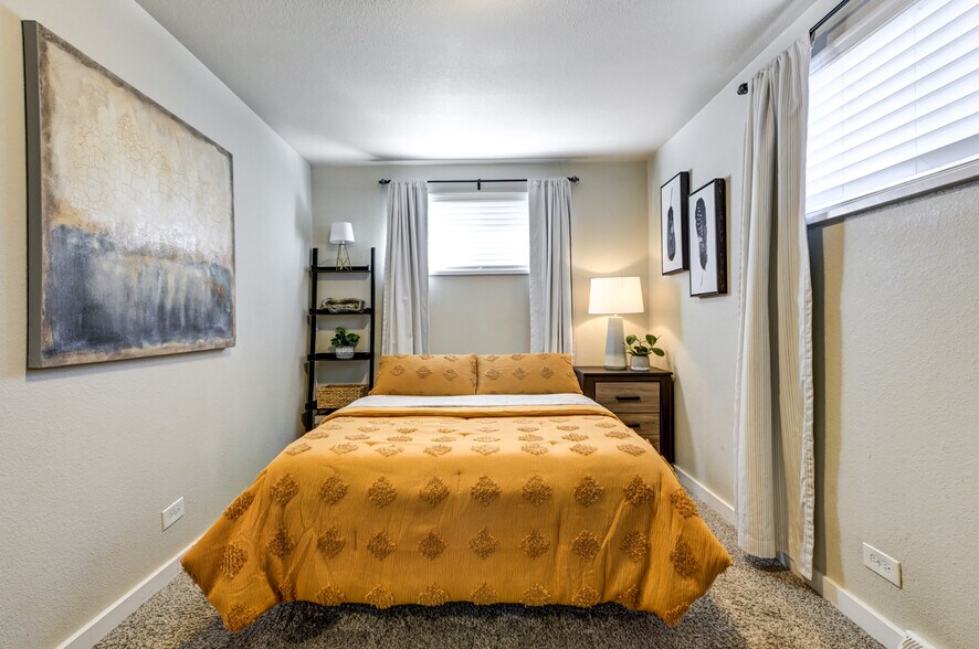 More Photos Of 6160 W 17th Ave, Lakewood Apartments For Sale