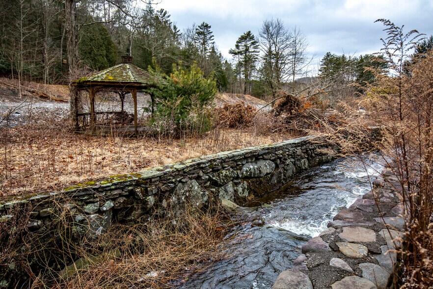 More Photos Of 2480 Paradise Trail, East Stroudsburg Land For Sale