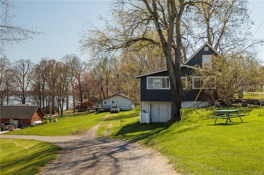 More Photos Of 2468 County Route 6, Hammond Hotel For Sale