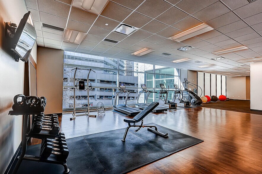 More Photos Of 1660 Lincoln St, Denver Coworking Space