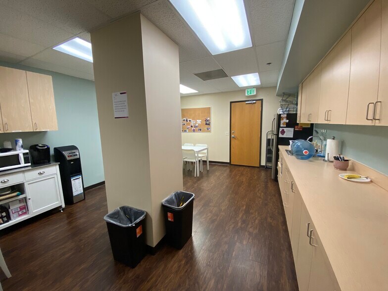 More Photos Of 8851 Center Dr, La Mesa Medical For Lease