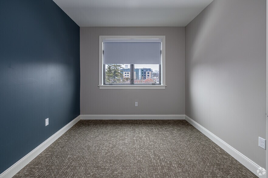 More Photos Of 920-924 Farmington Ave, West Hartford Apartments For Lease