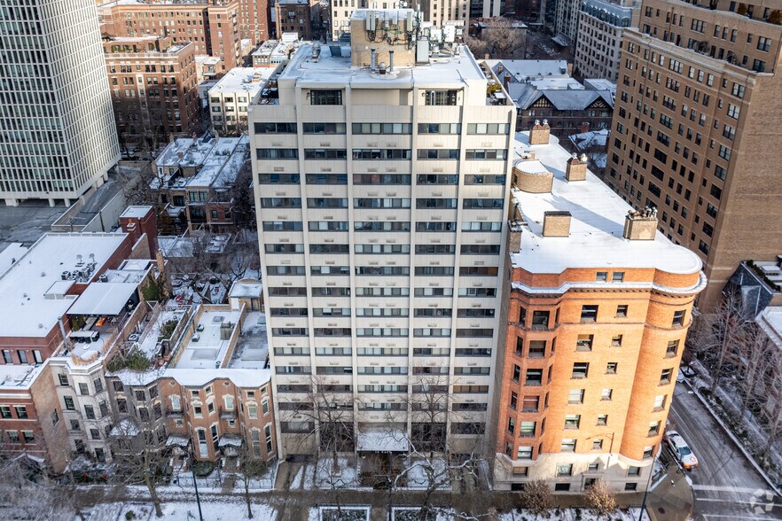 More Photos Of 30 E Division St, Chicago Apartments For Lease