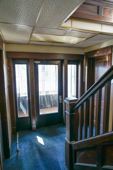 More Photos Of 209 S 4th St, Council Bluffs Apartments For Sale