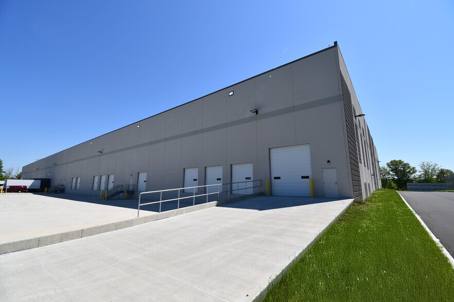 More Photos Of 124 Route 17K, Newburgh Distribution For Lease