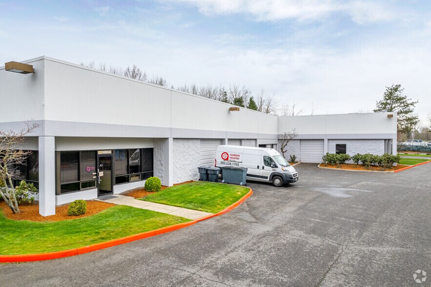 More Photos Of 6600 NE 78th Ct, Portland Warehouse For Lease