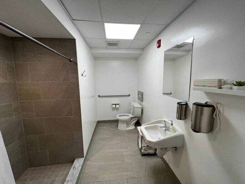 More Photos Of 2833 Georgia Ave NW, Washington Apartments For Lease