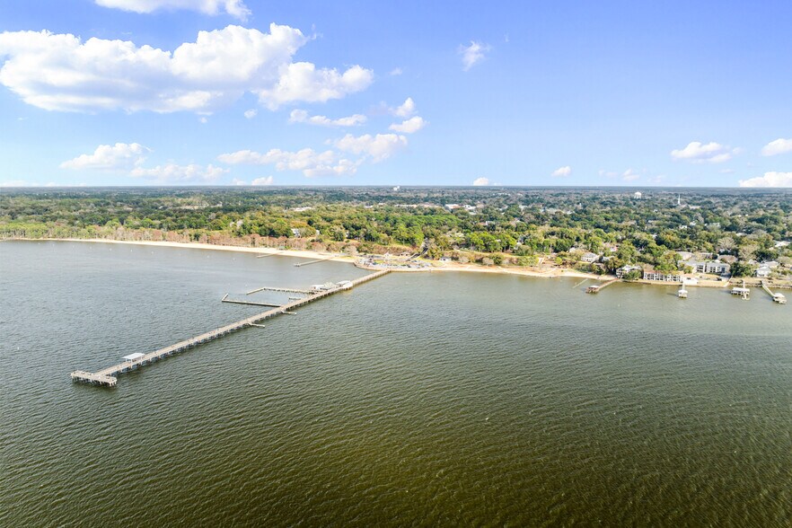 More Photos Of 202 S Mobile St, Fairhope Hospitality For Sale