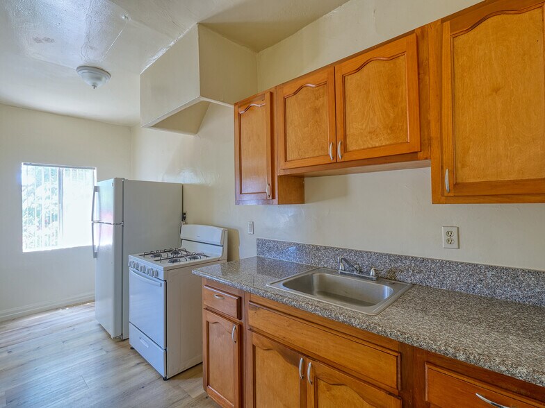 More Photos Of 4160 Rosewood Ave, Los Angeles Apartments For Sale