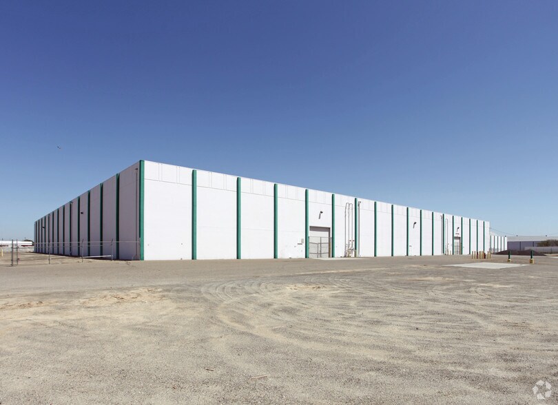 More Photos Of 2105 Nathan Ave, Modesto Manufacturing For Lease