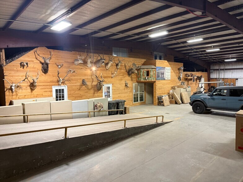 More Photos Of 14501 Interstate 27, Amarillo Warehouse For Lease