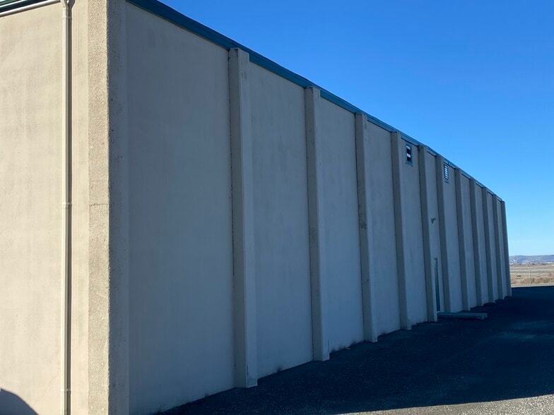 More Photos Of 4502 N Stearman Ave, Pasco Warehouse For Lease