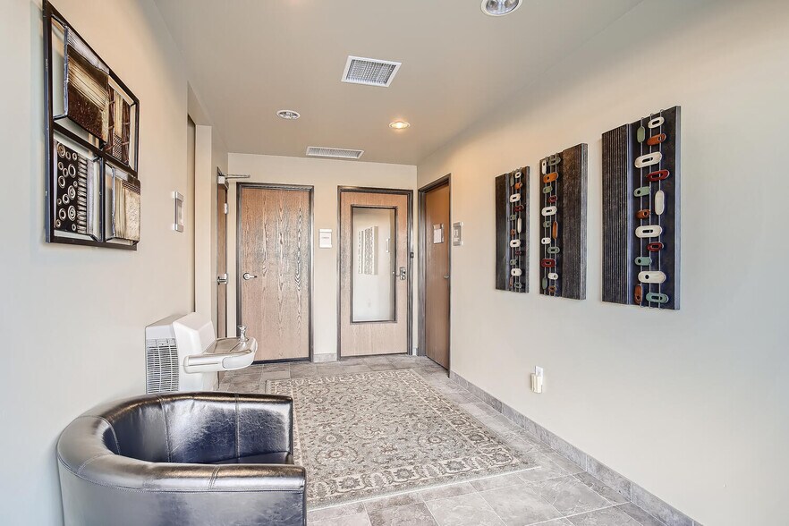 More Photos Of 1211 Avery St, Golden Office For Lease