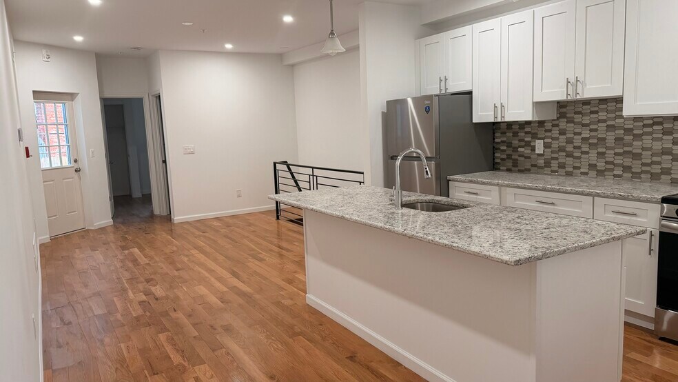 More Photos Of 5352 Cedar Ave, Philadelphia Apartments For Sale