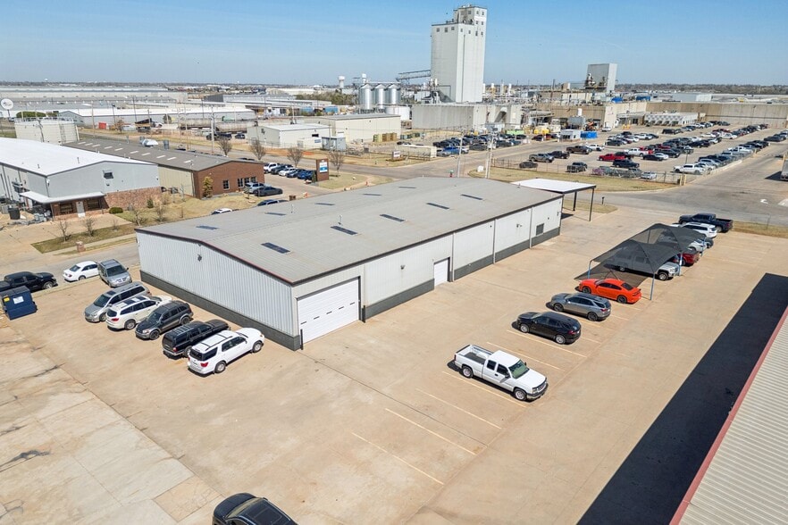 More Photos Of 13901 N Lincoln Blvd, Edmond Carwash For Lease