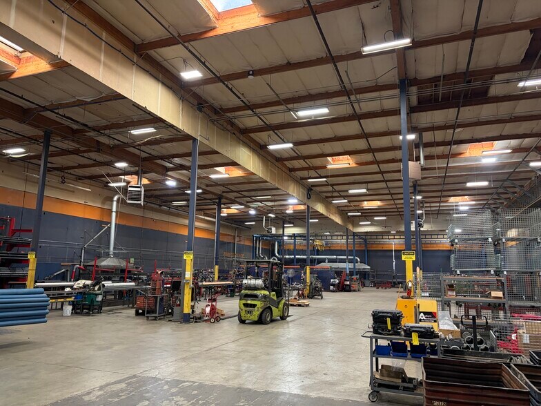 More Photos Of 1601 15th St NW, Auburn Manufacturing For Lease