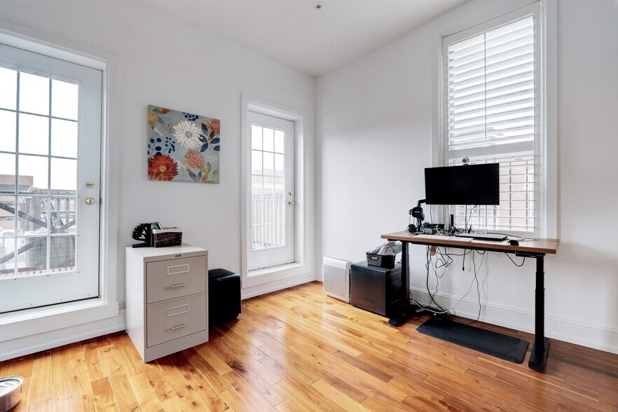 More Photos Of 205 King St E, Hamilton Storefront Retail Residential For Sale