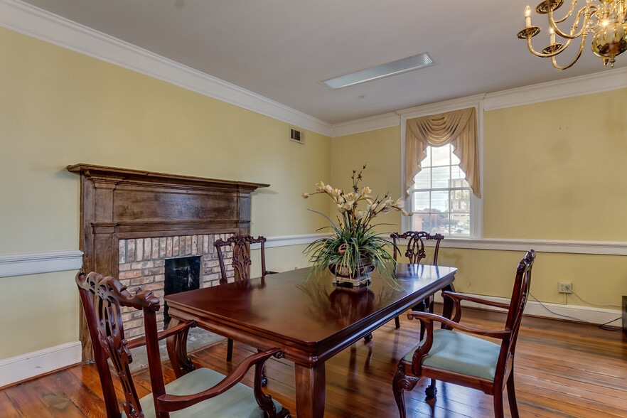 More Photos Of 2606 8th St, Tuscaloosa Office Residential For Sale