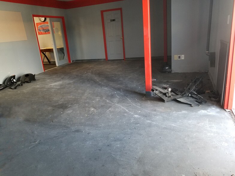 4395 Fulton Industrial Blvd, Atlanta, GA 30336 Restaurant For Sale