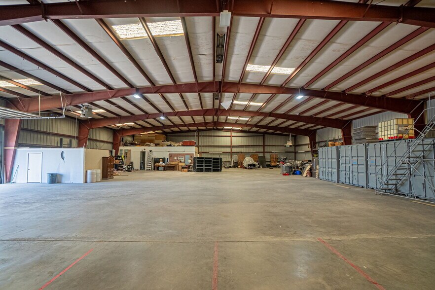 More Photos Of 3500 Confederate Rd, El Paso Warehouse For Lease