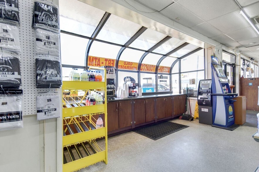 More Photos Of 315 N Eastern Blvd, Fayetteville Convenience Store For Sale