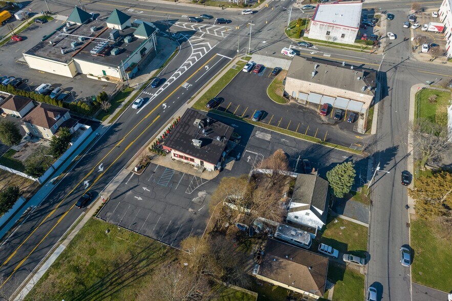 More Photos Of 76 E Pulaski Rd, Huntington Station Fast Food For Sale