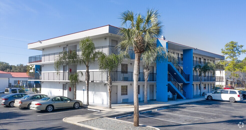 More Photos Of 2401 Mayport Rd, Atlantic Beach Hotel For Sale