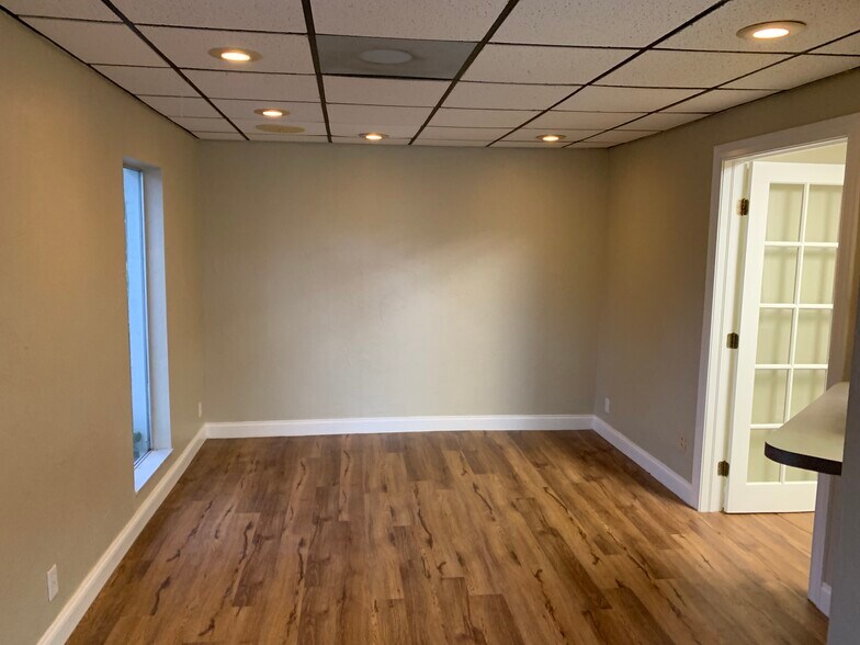 More Photos Of 11520 Oakhurst Rd, Largo Medical For Lease