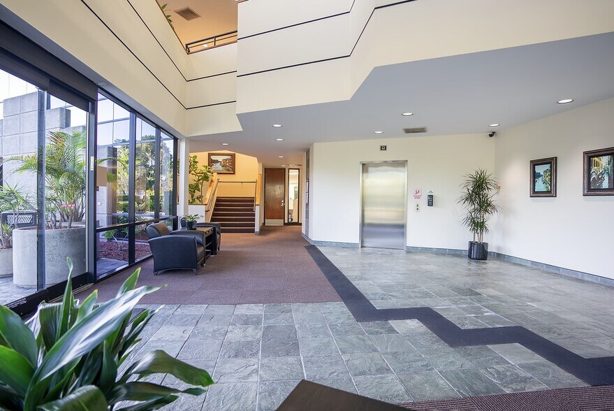 More Photos Of 6155 Cornerstone Ct E, San Diego Office For Lease