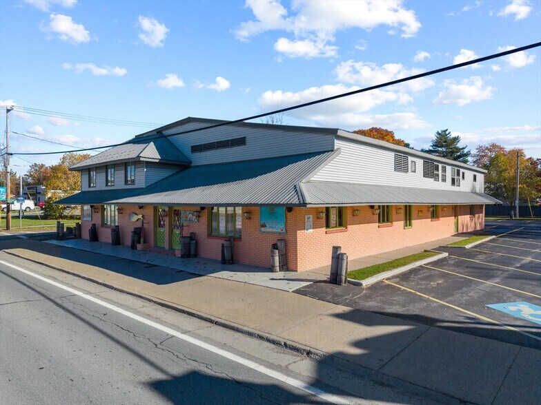 More Photos Of 1424 Main St, Sylvan Beach Restaurant For Sale