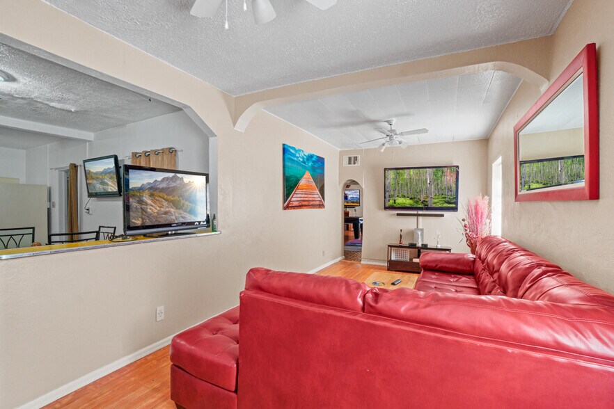 More Photos Of 10108 Socorro Dr, El Paso General Retail For Sale