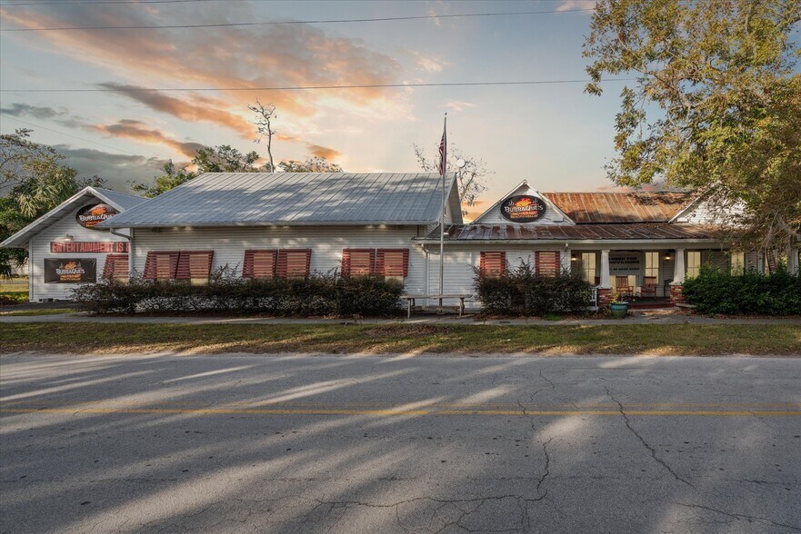 More Photos Of 115 NW 1st St, Trenton Restaurant For Sale