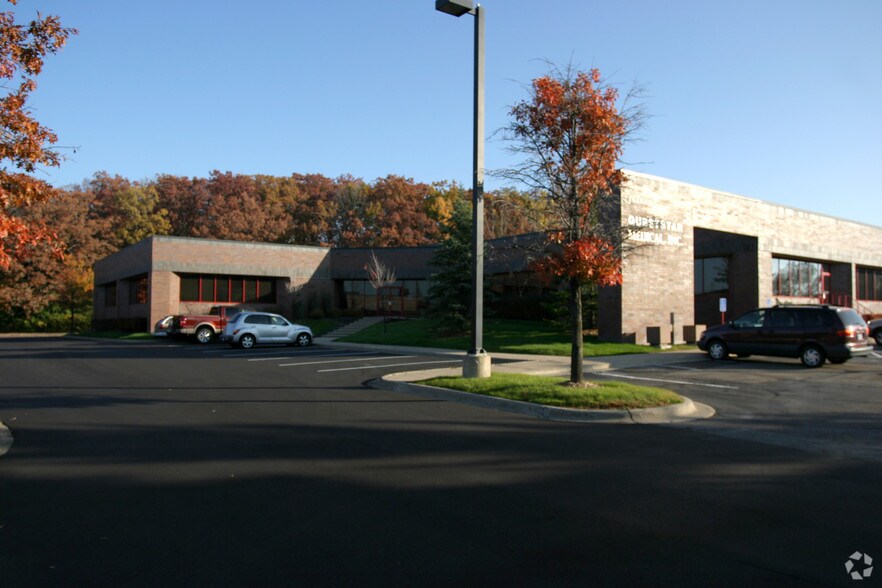 More Photos Of 10180 Viking Dr, Eden Prairie Research And Development For Lease