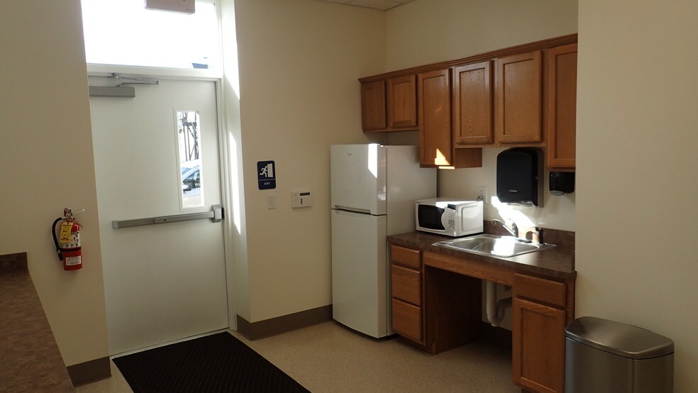 More Photos Of 1733 Washington Blvd, Easton Office For Sale