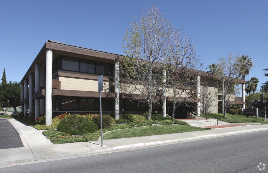 More Photos Of 4515 Central Ave, Riverside Medical For Lease