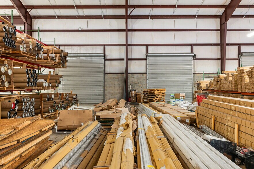 More Photos Of 585 Commonwealth Blvd, Port Orange Manufacturing For Sale